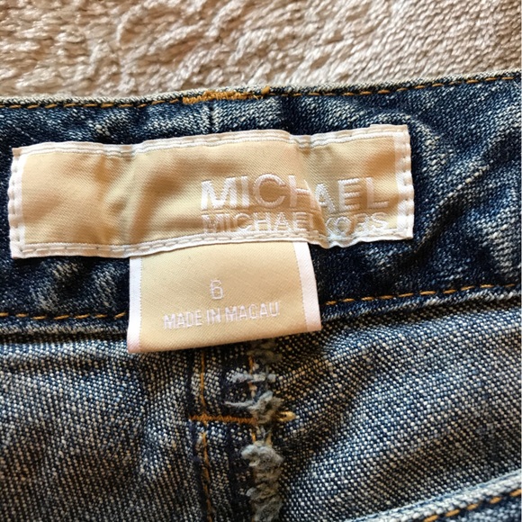 NWOT Michael Kors straight jeans pink flowers embroidered Size 6 30 x 28 - Picture 3 of 10